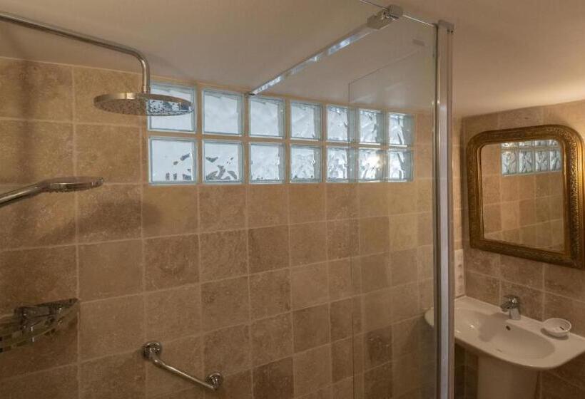 コンフォートルーム, Restaurant Le Moulin De La Camandoule