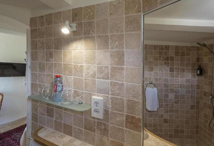 ベーシックルーム, Restaurant Le Moulin De La Camandoule