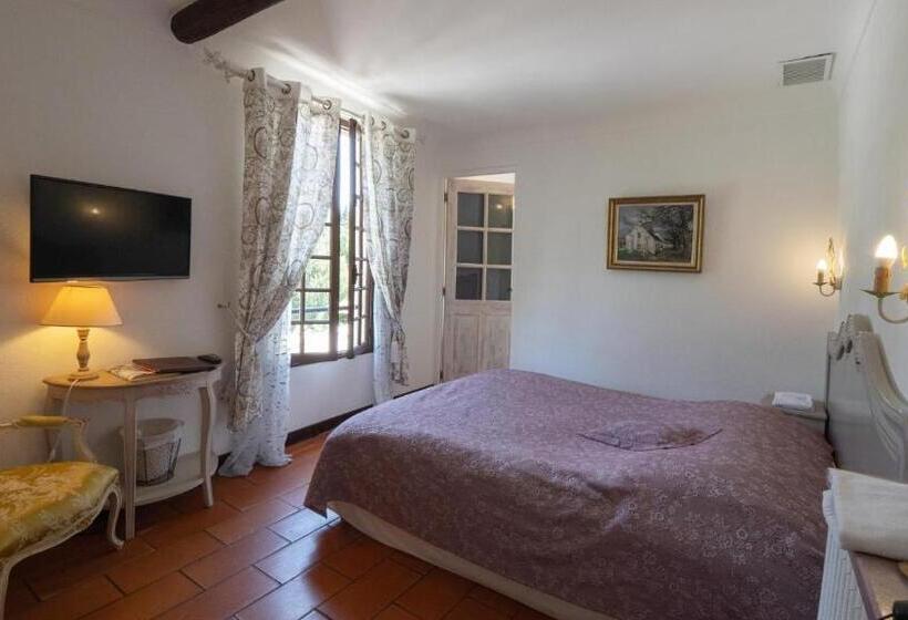 غرفة قياسية, Restaurant Le Moulin De La Camandoule