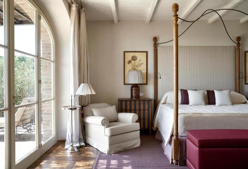 Люкс с Террасой, Rosewood Castiglion Del Bosco