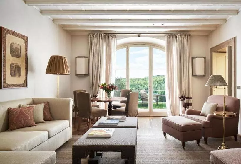 Suite with Terrace, Rosewood Castiglion Del Bosco