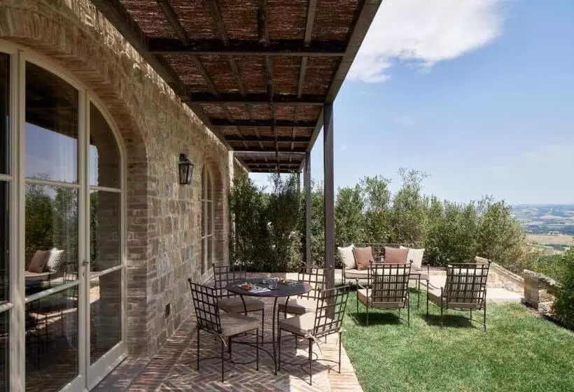 Suite with Terrace, Rosewood Castiglion Del Bosco