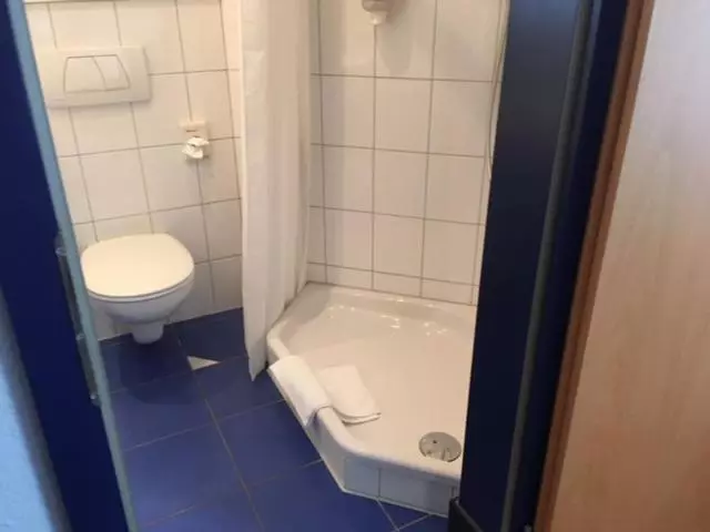 اتاق راحتی, Strohofer