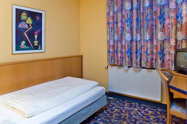 חדר סטנדרט יחיד, Strohofer