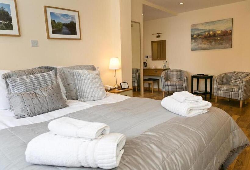 Номер Стандарт, The Manor