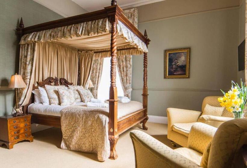 Номер Superior, The Manor