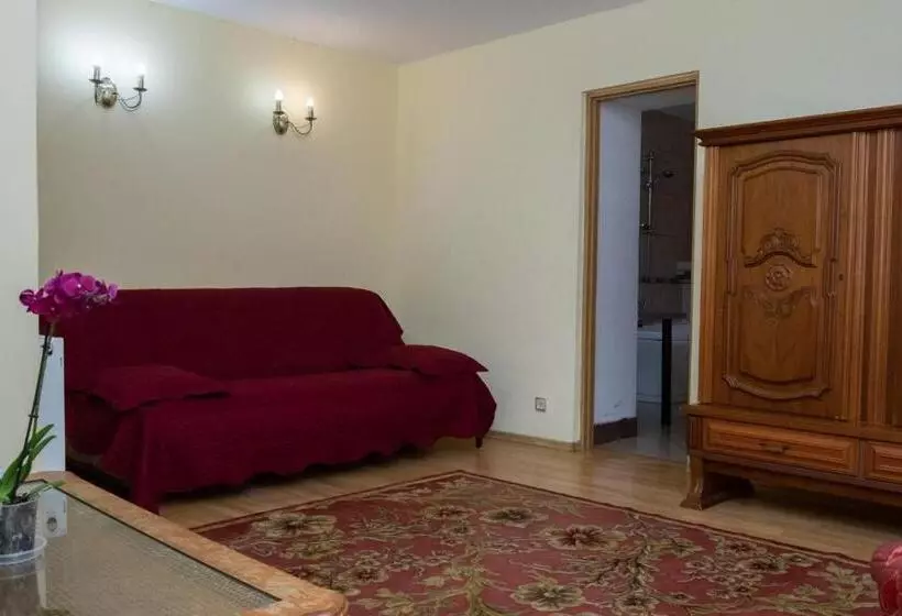 سوییت, Vila Retezat Sinaia