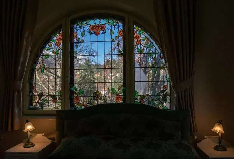 اتاق لوکس, Vila Retezat Sinaia