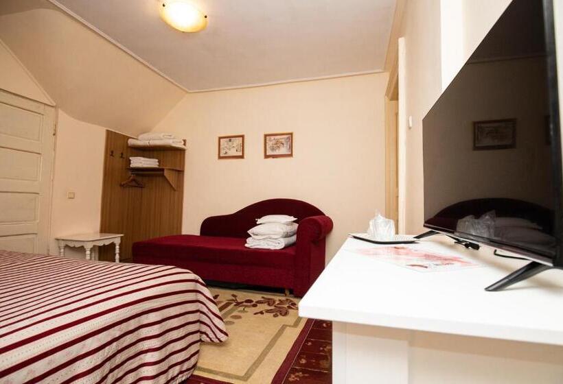 Номер Стандарт Трехместный, Vila Retezat Sinaia