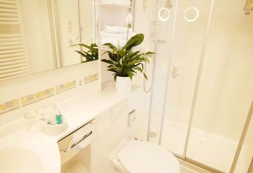 コンフォートルーム, Kreuz Post Hotel Restaurant Spa