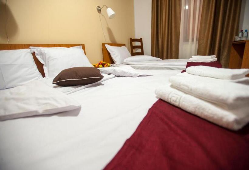 اتاق استاندارد سه نفره, La Casa Nord