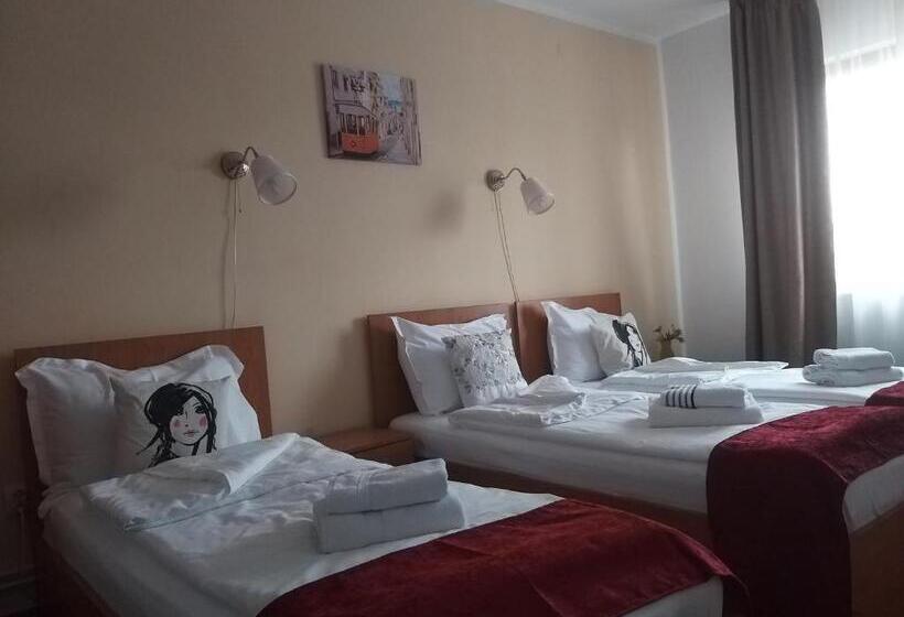 اتاق استاندارد سه نفره, La Casa Nord