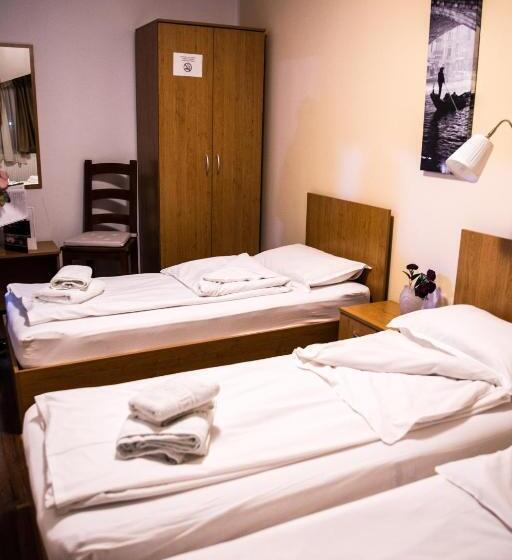 اتاق استاندارد سه نفره, La Casa Nord