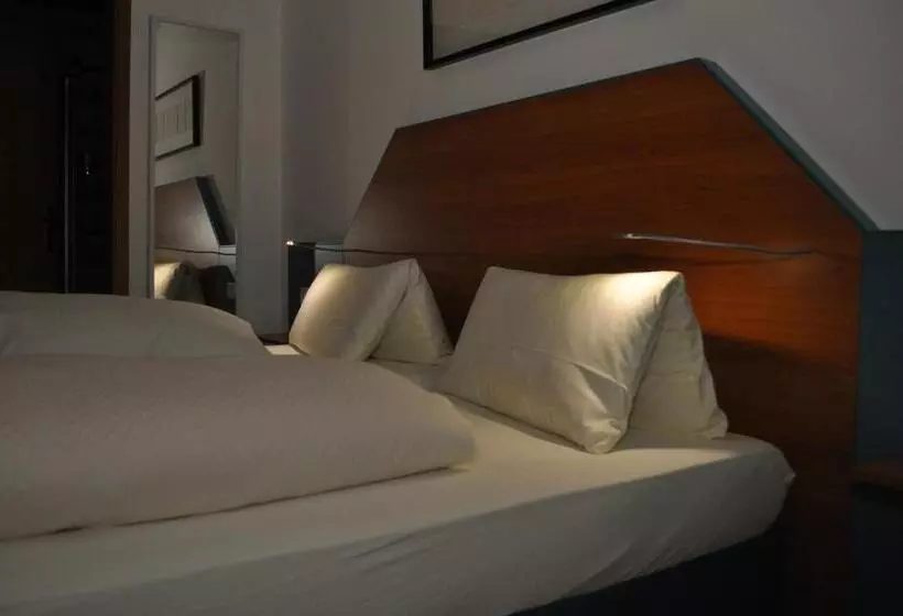 اتاق استاندارد سه نفره, Landgasthof Hotel Pröll
