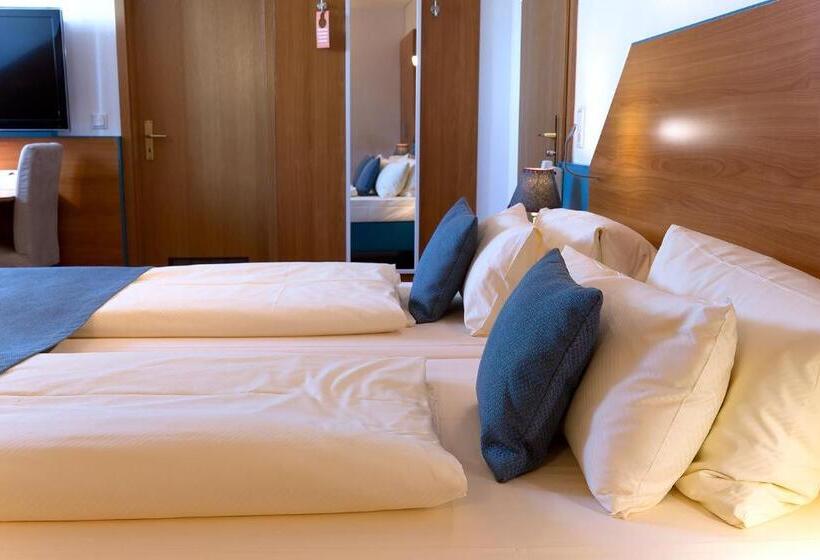 标准三人间, Landgasthof Hotel Pröll