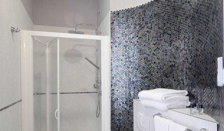 스탠다드 스튜디오, Residence Villa Maurice