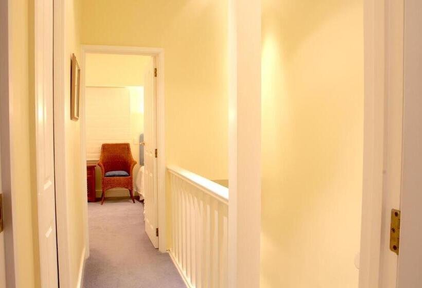 דירת 2 חדרים נוף לים, Bruce Waterfront Apartments