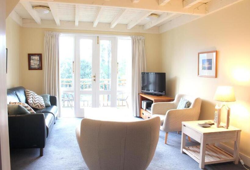 דירת 2 חדרים נוף לים, Bruce Waterfront Apartments