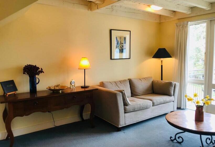 דירת חדר נוף לגינה, Bruce Waterfront Apartments