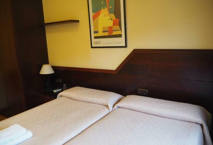 اتاق استاندارد با سرویس بهداشتی مشترک, Pensión Acella