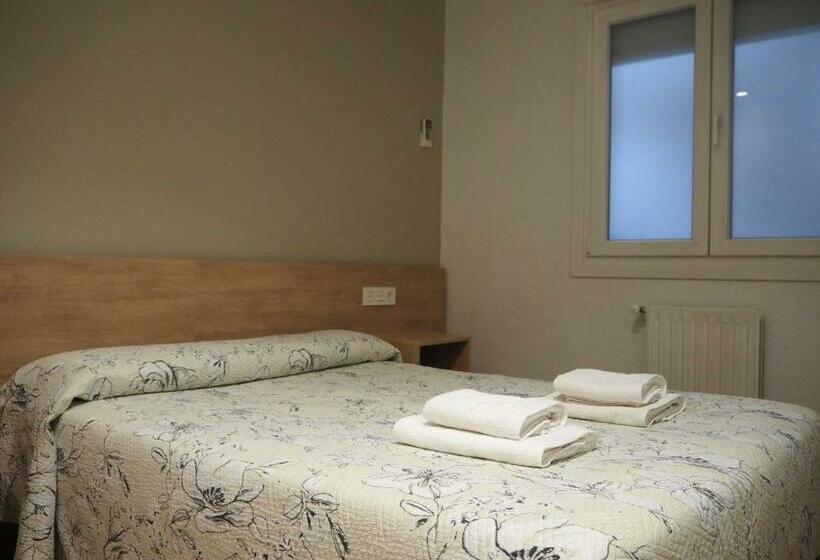 اتاق استاندارد با سرویس بهداشتی مشترک, Pensión Acella