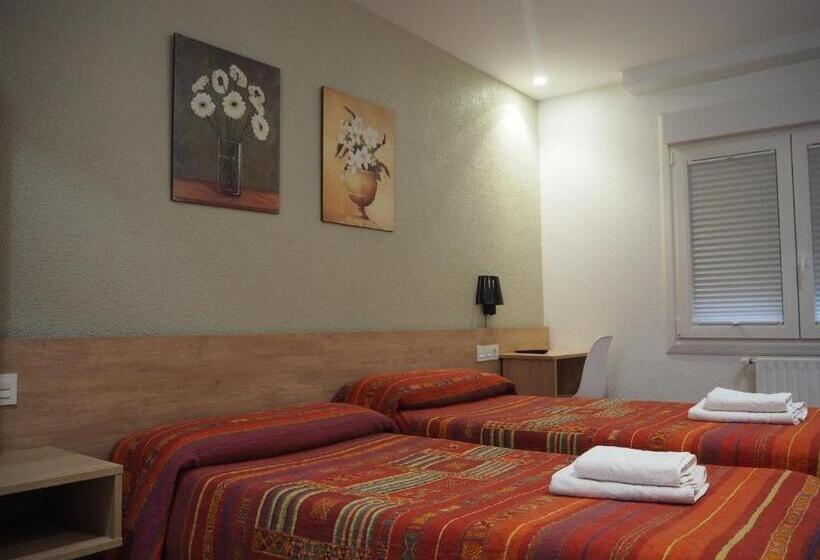 اتاق استاندارد با سرویس بهداشتی مشترک, Pensión Acella