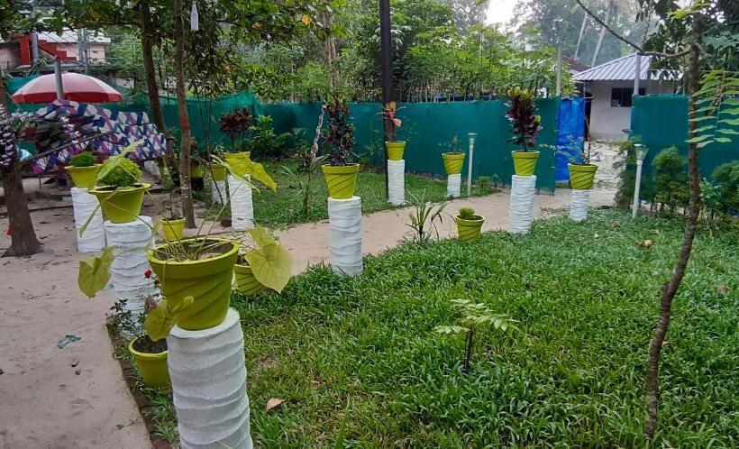 Номер Deluxe, Marari Nadiya