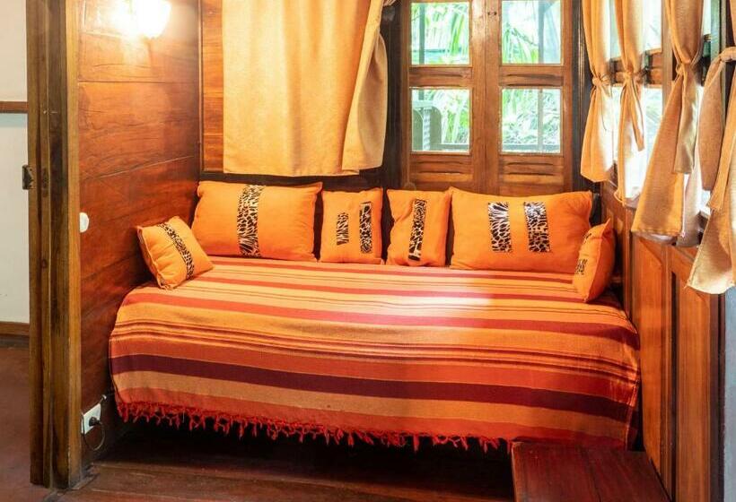 家族用バンガロー, Pachamama Jungle River Lodge   Punta Uva