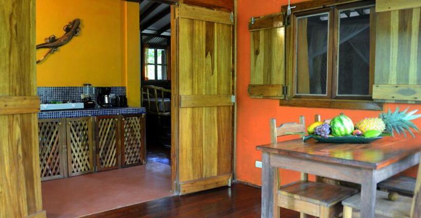 ویلای سوپریور 1 خوابه, Pachamama Jungle River Lodge Punta Uva