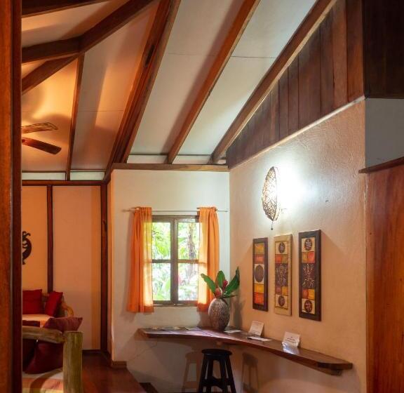 ویلای سوپریور 1 خوابه, Pachamama Jungle River Lodge Punta Uva