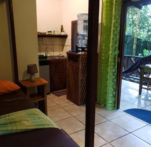 ガーデンビューの１ベッドルームビラ, Pachamama Jungle River Lodge   Punta Uva