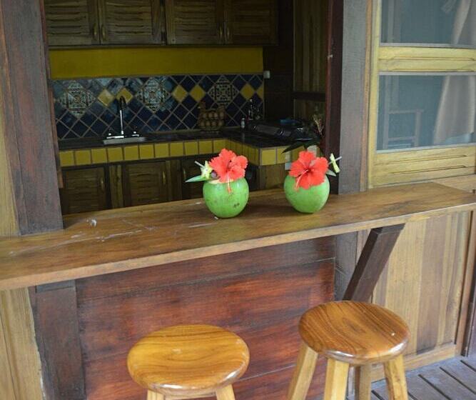 بنگله خانوادگی, Pachamama Jungle River Lodge Punta Uva