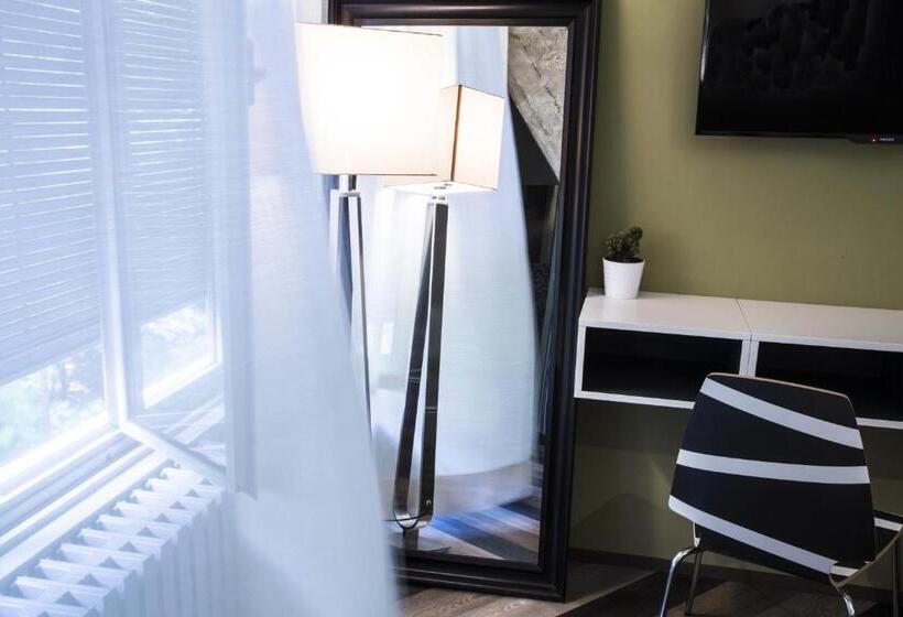 标准间, Serendipity Rooms