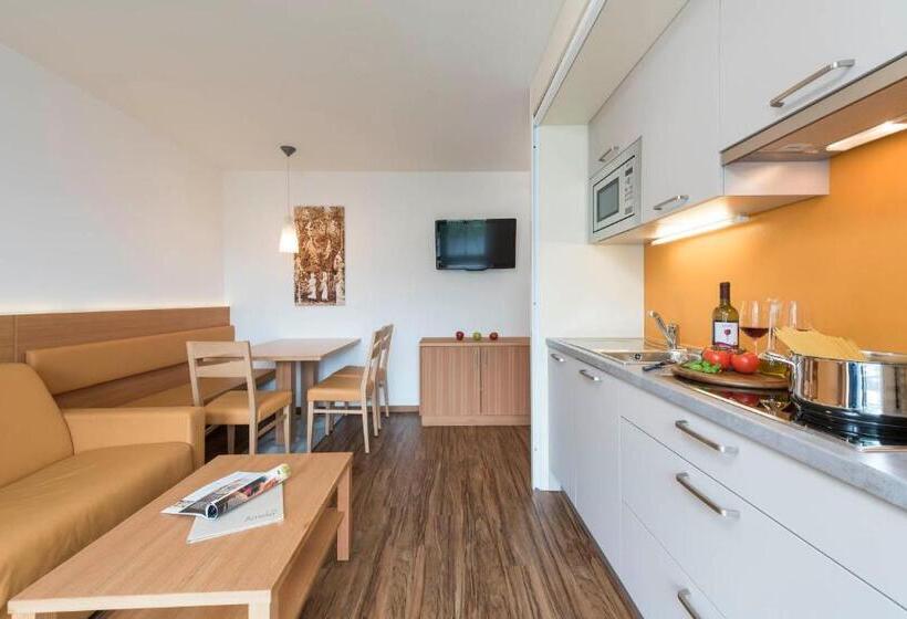 Апартаменты 2 Спальни с Балконом, Amelia Apartments