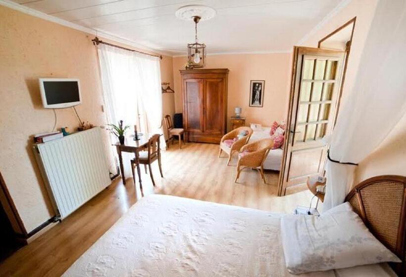 Трехместный Номер Стандарт Вид на Сад, Chez Camille