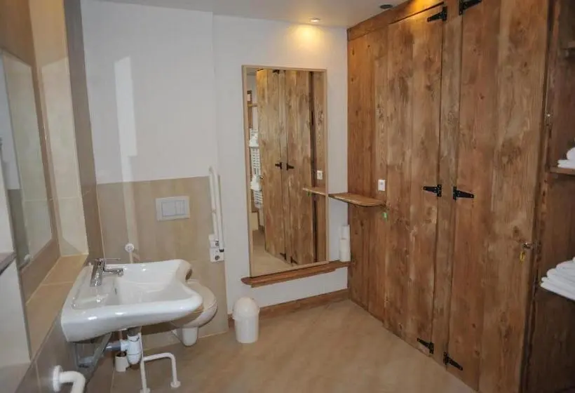 スタンダードスタジオ, La Bergerie Du Château De Pommeuse