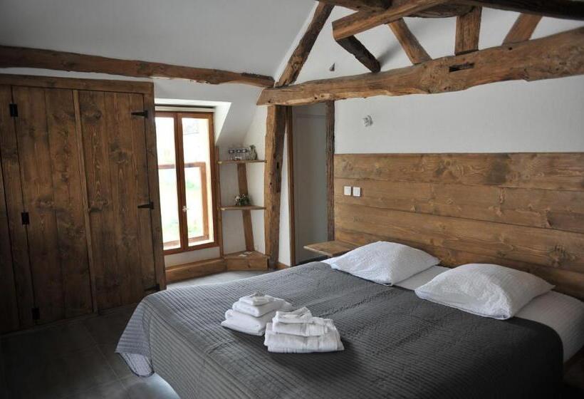 Люкс Вид на Сад, La Bergerie Du Château De Pommeuse