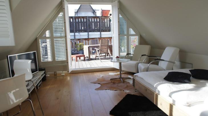 استودیوی استاندارد, Prince On The Roof