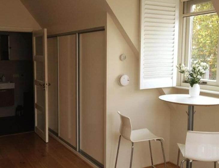 استودیوی استاندارد, Prince On The Roof