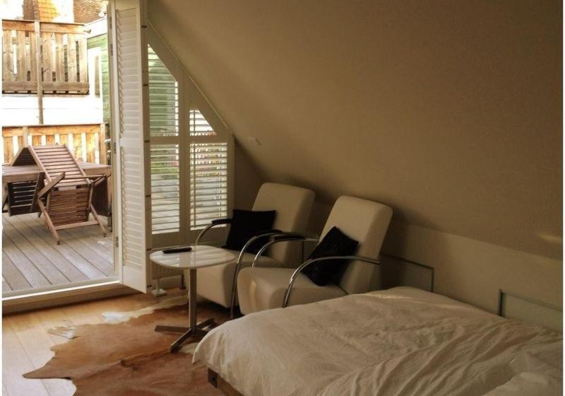 استودیوی استاندارد, Prince On The Roof