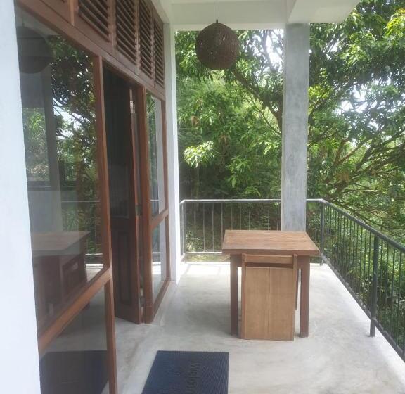 Camera Standard Vista Montagna, Raveena Guest House