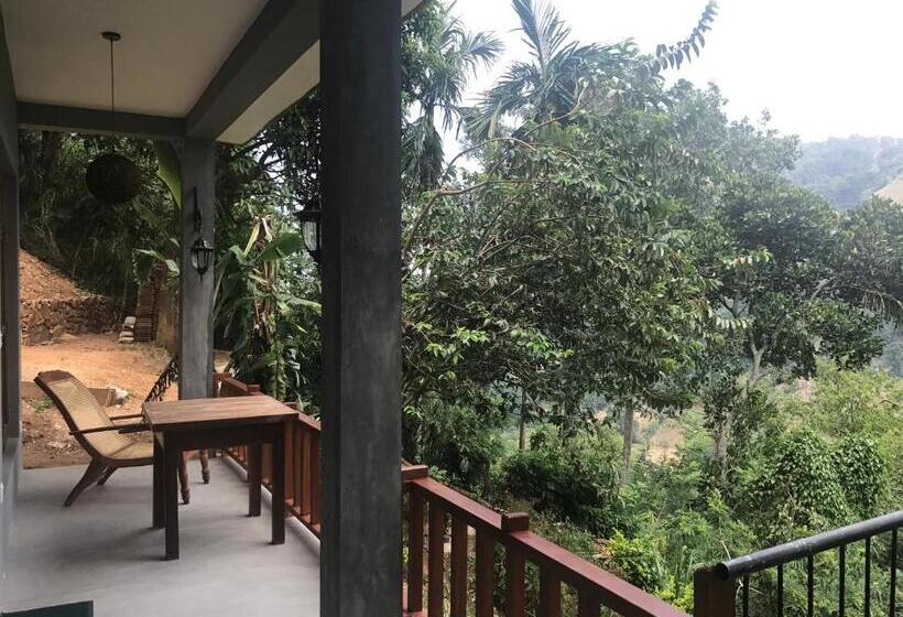 Номер Deluxe, Raveena Guest House