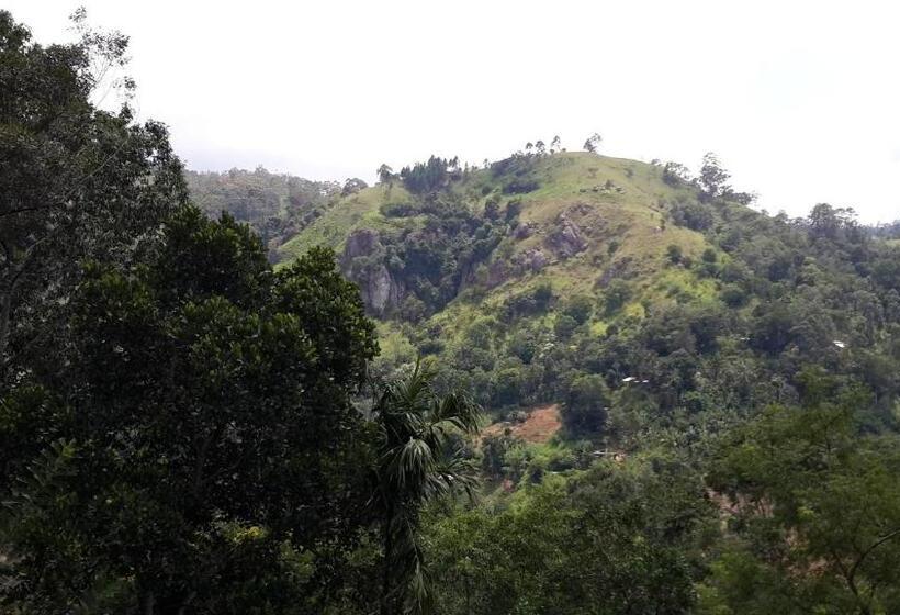 Camera Deluxe, Raveena Guest House