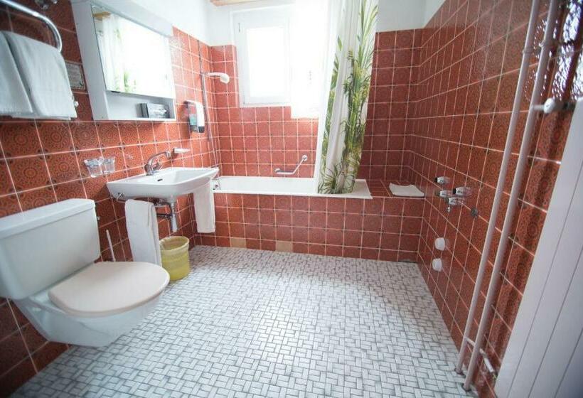 スタンダードルーム, Hold Ag