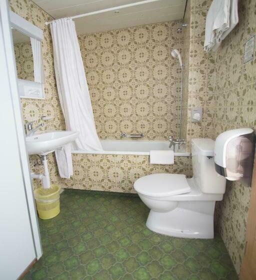 スタンダードルーム, Hold Ag