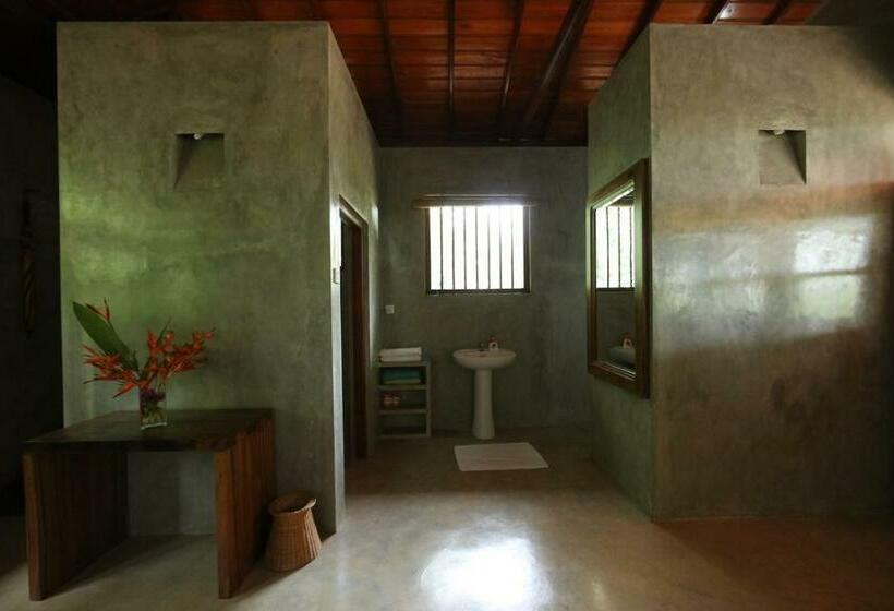 کلبه ییلاقی سوپریور یک خوابه, Mangrove Beach Chalets