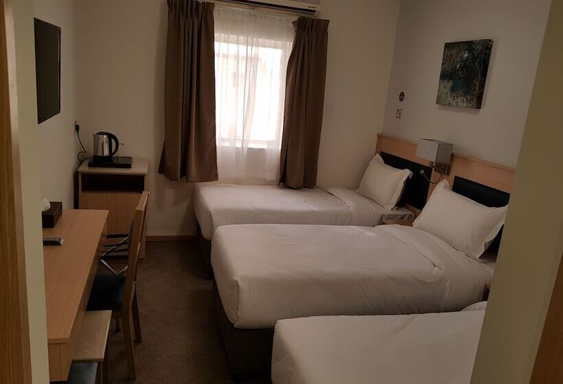 Habitació Triple Estàndard, Markad Ajyad