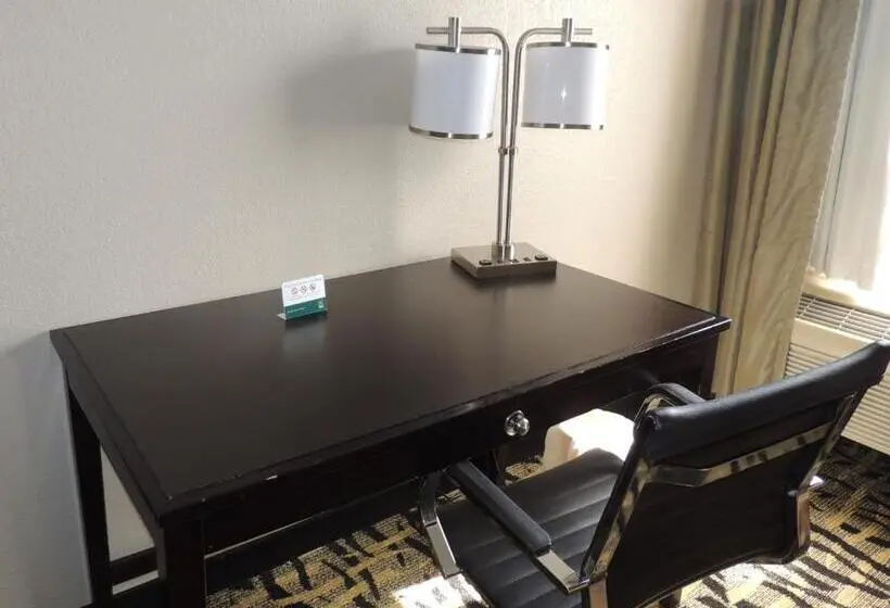 Standard-huone King-vuode, Quality Inn Rochester West
