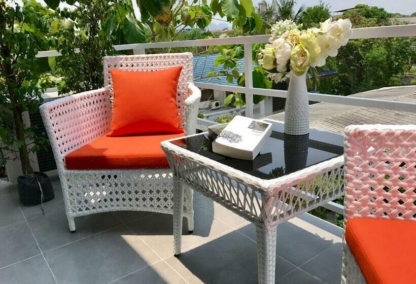 غرفة سوبيريور مزوَّدة بتراس, The Beach Cha Am Residence