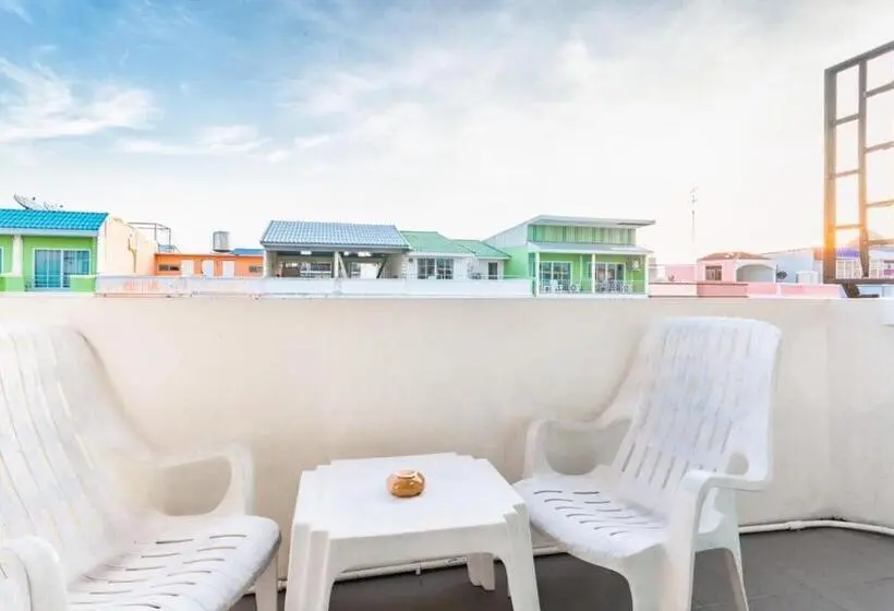 バルコニー付きスーペリアルーム, The Beach Cha Am Residence
